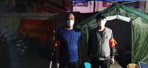 市文旅集團(tuán)一線戰(zhàn)“疫”之：黨旗飄揚(yáng)在門外，黨旗扎根在心里，53歲和35歲黨員成絕佳搭檔